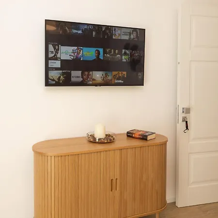 Cr In Appartement